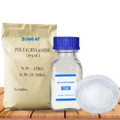 Αγορά Υψηλή Polyacrylamide βάρους Molcular κατιονική σκόνη για την ακατέργαστη κατεργασία ύδατος σε απευθείας σύνδεση κατασκευή